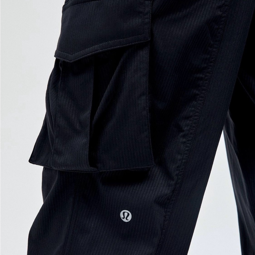 Lululemon Relaxed Fit Black Dance Studio Cargo Joggers S - Picture 7 of 13